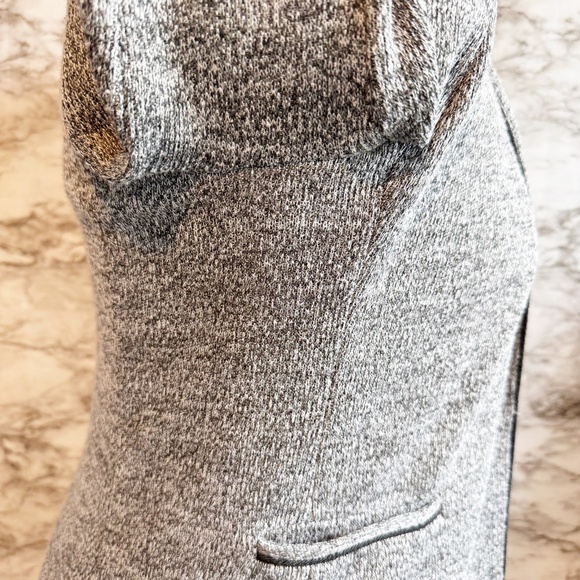 Skies Are Blue Gray Blazer with Black Edge Detailing - Picture 6 of 9